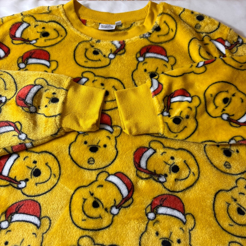 Disney Pooh Bear Crewneck Christmas Pullover Fleece Sweatshirt Yellow Sz Large - Picture 6 of 13